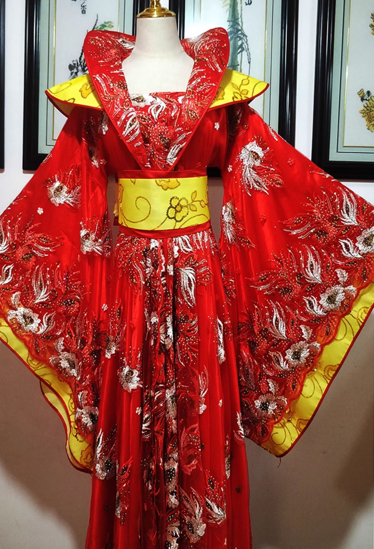 赤 チャイナ服 振袖 華やか フェニックス 鳳尾 刺しゅう レディース 中国古代服装 中華古典 宮廷 お姫様 皇后 貴妃 変身 コスチューム 中国古代結婚式 花嫁 中華衣裳 大人 豪華 華流 漢服 中華 コスプレ衣装 チャイナドレス レッド|純の洋服屋さん