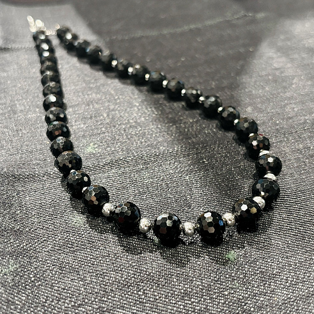 ARIZONA アリゾナ K10 カットビーズ付 ブラックスピネル ネックレス