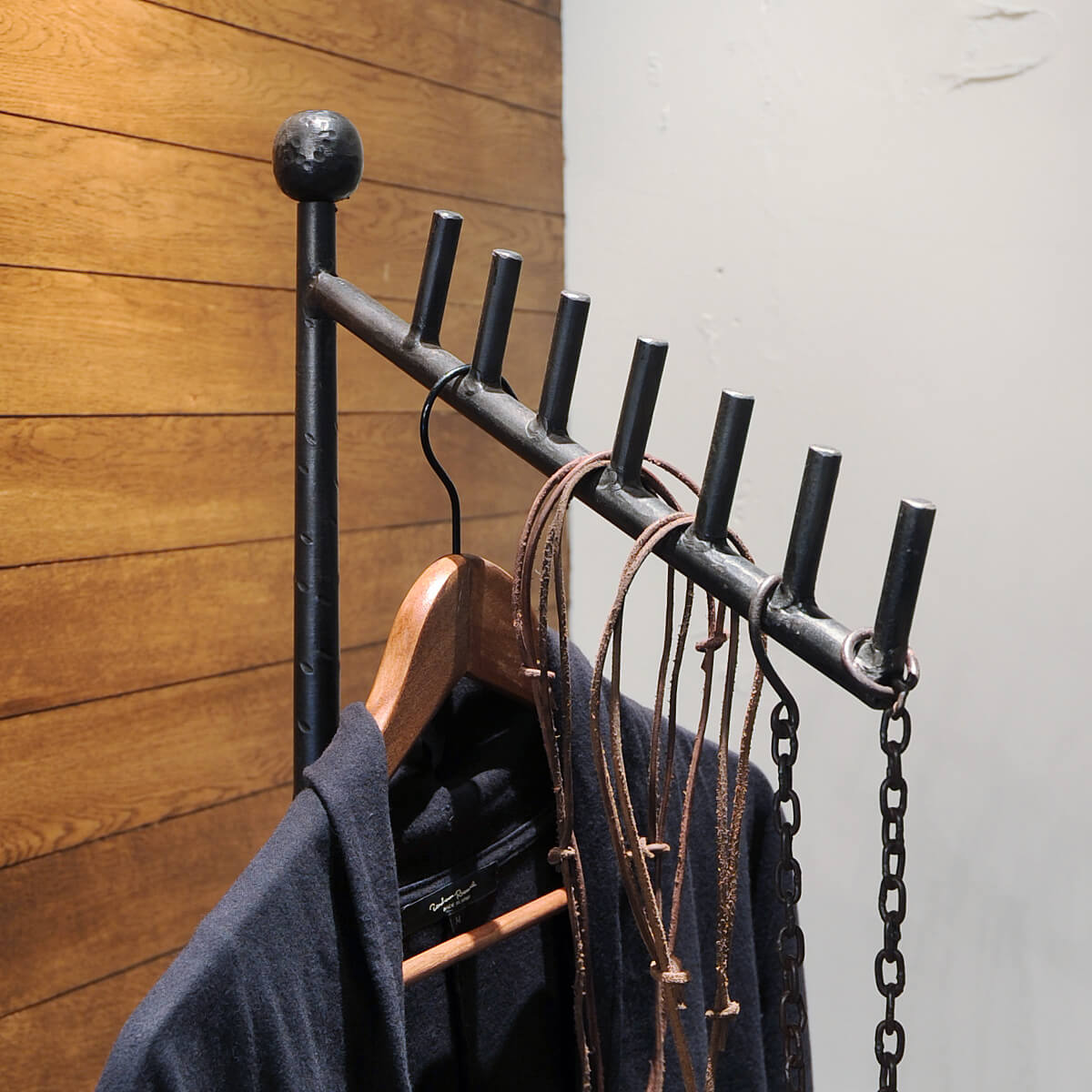 【インダストリアル 家具 ハンガーラック アイアン 什器 アンティーク調 アンティーク風】アイアン ハンガーラック KUWA |  Junk＆Rustic COLORS