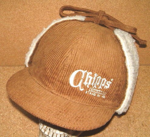 【CHIPPS COMPANY チップスカンパニー】 肉厚 100% コットン コーデュロイ生地 ＆ ボア素材 刺繍入り 2WAY イヤーフラップ 耳当て付き 防寒 フライトキャップ (ブラウン) 茶 帽子 飛行帽 アビエーターキャップ アビエイターキャップ トルーパーキャップ パイロットキャップ