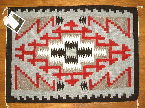 ≪貴重な一点物≫ 本物 2000年代後期頃の作品 【ナバホ族 NAVAJO族】 アーティスト ≪Minnie Silentman≫氏製作 ハンドメイド ナバホラグ [53cm&times;75cm] NAVAJO RUG インディアン ネイティブアメリカン ラグマット ラグ オルテガ チマヨ CHIMAYO ブランケット FUNNY ファニー｜JUNK HOUSE WEST