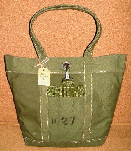 【一点物】軍物 トートバッグ リメイク カーキ 一点もの】リメイクトートバック カーキ×レッド 10070126