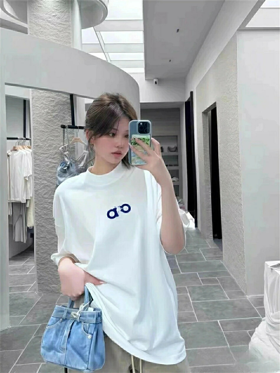 【 SALE10%OFF】★ ALO Yoga ★半袖 tプルオーバー レディース 心地よい 今めかしい ゆったり カットソー 黒 白 大層らしい大きさ 春夏 薄っぺら 刷り上げる ロゴタイプT ワンポイント ラウンドのど首 真っただ中丈 伸ばすこと 派手 普段着 デイリー 着まわし 通い 通学 アウトドア 祝い事