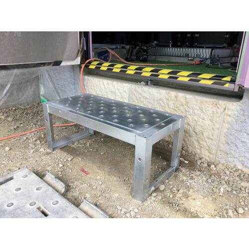 【別途送料あり】藤本工業（FKK）　連結式工事現場用ステップ　&rsquo;&rsquo;ブロックス&rsquo;&rsquo;　６００　【品番：BRX-600】｜住設プロ　店