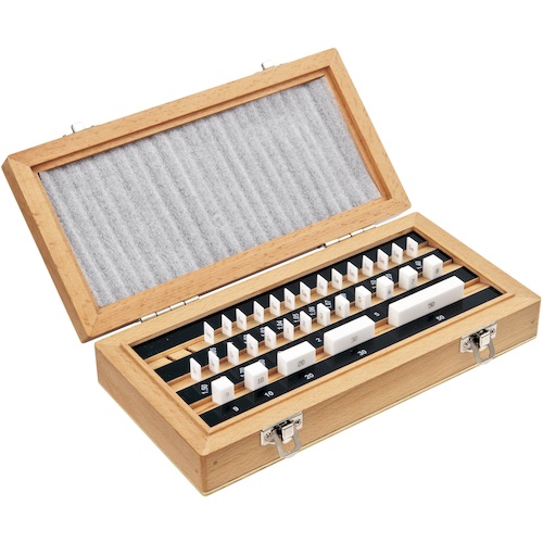 新潟精機 ＳＫ セラミックブロックゲージセット ０級好いかげんに品 ３２個組 【品番：BC-032】