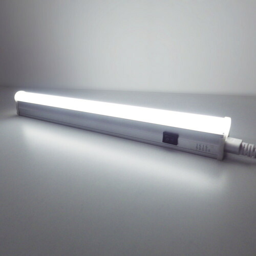 トライト（tlight）　ＬＥＤシームレス照明　Ｌ３００　５０００Ｋ　スイッチ付　【品番：TLSML300NA50F-SW】