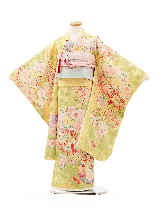 七五三 お召しもの 7歳 フルセット 賃借 御姉さん Y292 黄味がかった 貝桶に花 753 お子さん 儀式用着 正月 ブランド名 7才 七才 七歳 御嬢さん フルセット賃借 7歳お召しものフルセット きもの賃借 新品足袋差し上げ物 往復貨物輸送無料【賃借】