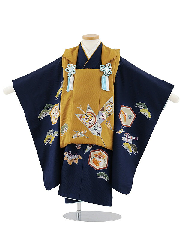 【レンタル】着物 七五三レンタル(3歳男児被布)W552【正絹】金茶矢羽根×紺地 吉祥文様 3歳 被布 フルセット 男の子 お祝い着 正月 3才 男児 きものレンタル〔往復送料無料〕