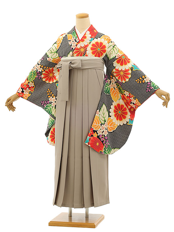 卒業式 袴 レンタル 女 女性 レンタル 卒業袴レンタル h1147 黒地疋田柄菊橘×ベージュ袴 卒業式袴セット 着物 レンタル 二尺袖 着物 袴 フルセット 女性 大人 大学生 専門学生 卒業式 謝恩会 新品足袋プレゼント 往復送料無料【レンタル】