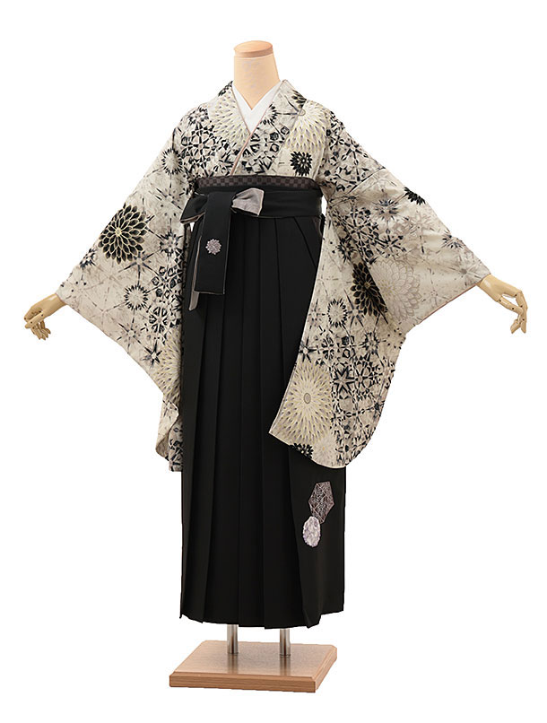 卒業式 袴 レンタル 女 女性 レンタル 卒業袴レンタル 1794 JAPANSTYLE 切子菊(クリーム)×切子と花丸刺繍(黒) 着物 レンタル 二尺袖 着物 袴 フルセット 女性 大人 大学生 専門学生 卒業式 謝恩会 新品足袋プレゼント 往復送料無料【レンタル】