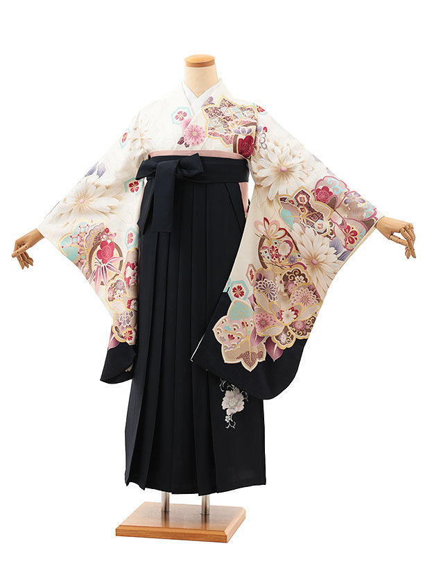卒業袴レンタル 卒業式袴レンタルV835 白地 古典花×紺 卒業式 袴 レンタル 女性 二尺袖 着物 フルセット 大人 大学生 専門学生 謝恩会 新品足袋プレゼント 往復送料無料【レンタル】