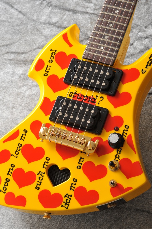 Burny Yh Jr Yellow Heart クラシック Jr ミニギター 送料無料 エレキギター カマカ X Japan Hide イエローハート 昭和32年創業の老舗 クロサワ楽器 エレキギター バーニー