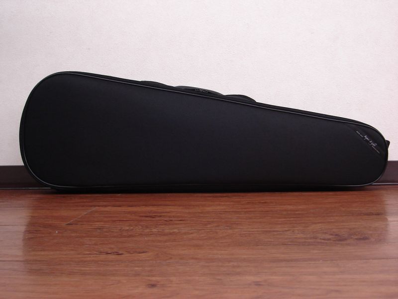 楽天市場】スーパーライト バイオリンケース シェイプト(三角)型