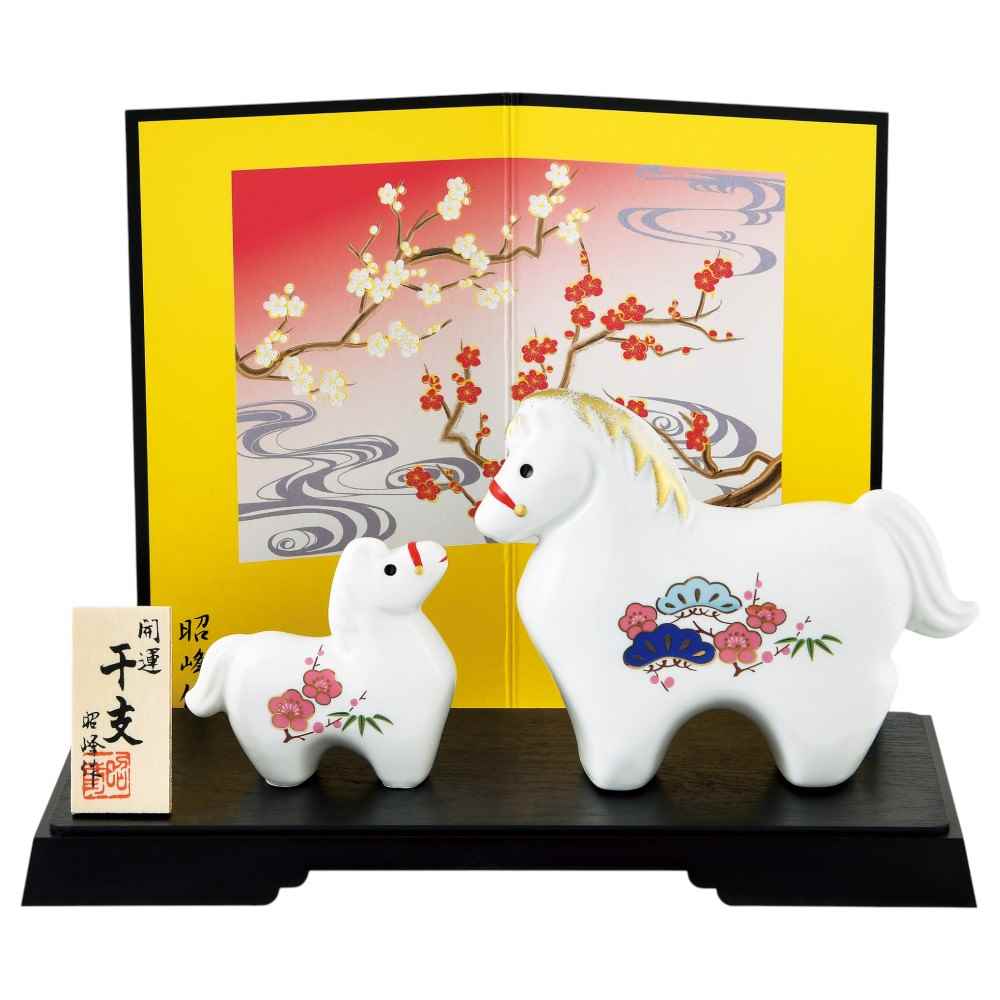 和田碧玉 馬 干支 午 楽天市場】干支 午 置物 馬 うま 2026年/ 染錦招福午(天翔