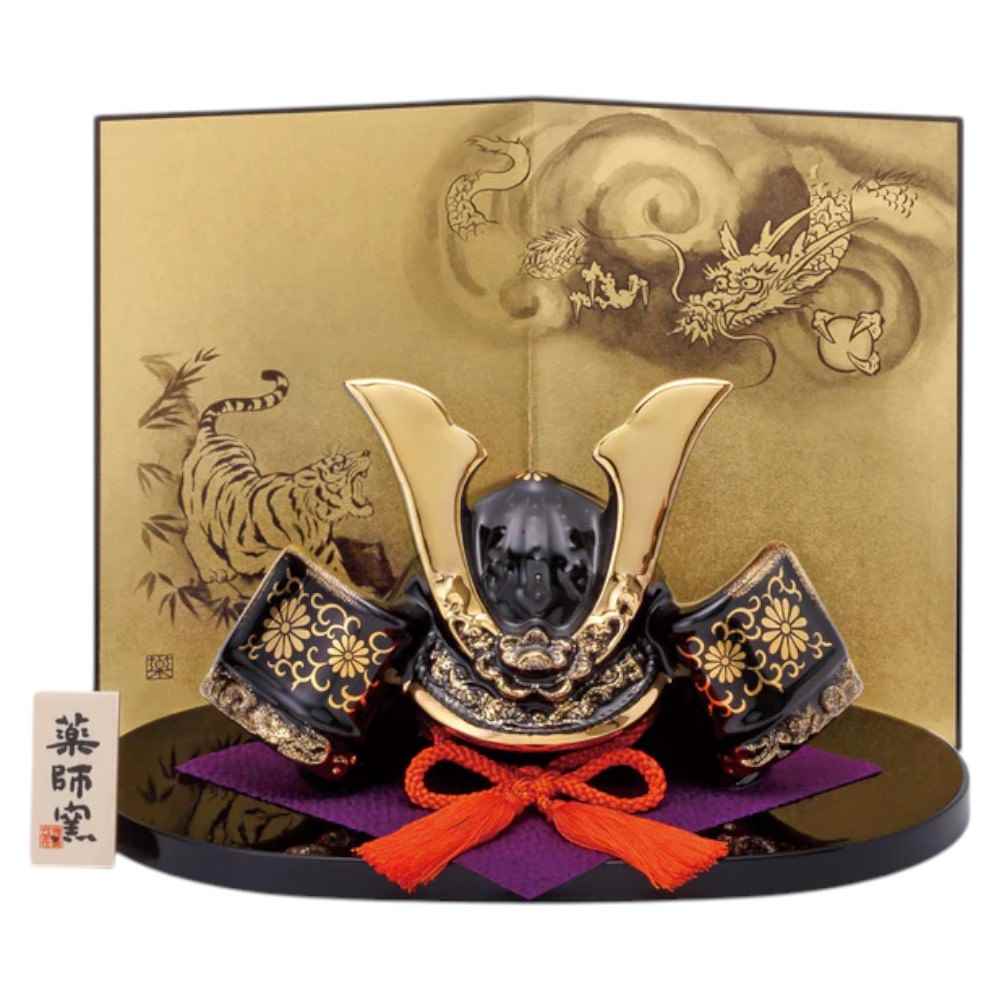 【こどもの日】特大 出世兜  端午の節句  座布団付き 骨董 名入れ木札無料】 【送料無料】 出世兜 鉄製 大 座布団付き / 五