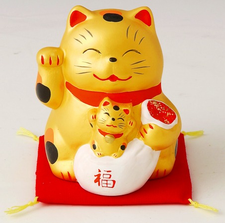 招き猫 まねきねこ 貯金箱 金色 大型全高４２cm 楽天市場】【まねきねこ 置物】金のまねき猫貯金箱 : 彩都webstore