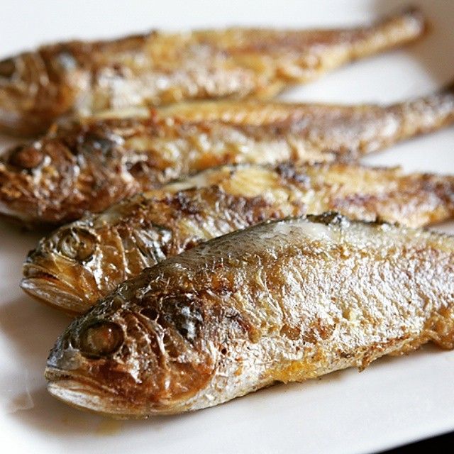 楽天市場 アッシ 石持 イシモチ チャムチョギ 15 16匹 2 26kg 中国産 魚類 焼き魚 煮魚 冷凍食材 韓国料理 韓国食品 脂がのってくせがなく 食べやすい魚 韓サイ 楽天市場店