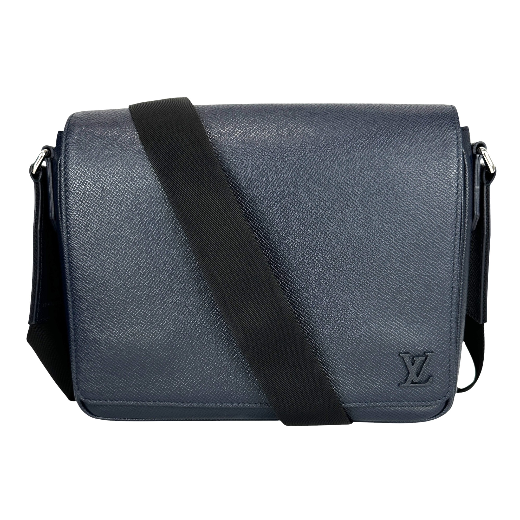 【Louis Vuitton】ルイ・ヴィトン M30969 ディストリクス PM NV3 ショルダーバッグ 曲がった掛け 米国海軍系 メンズ 【中古】 USED-A 【9356】 一六銀行かんてい局仙台卸町 店