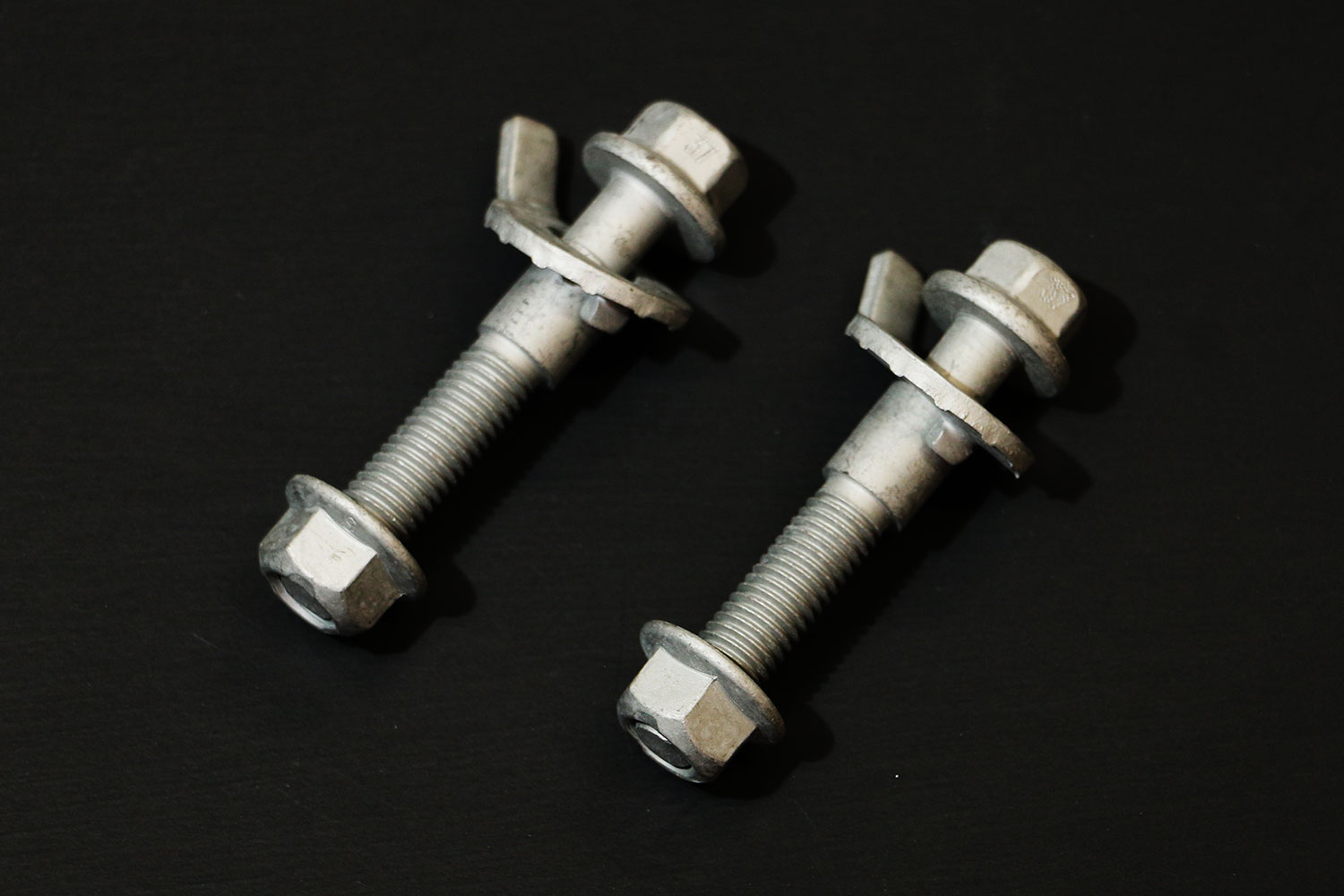 AMTECS アムテックス SPC 83710 交換用カムボルトキット フロント用 GMC ソノマ 1982〜2004 4WD AMTECS アムテックス 81250 キャンバーボルト SPC EZカムXR 12mm 2本