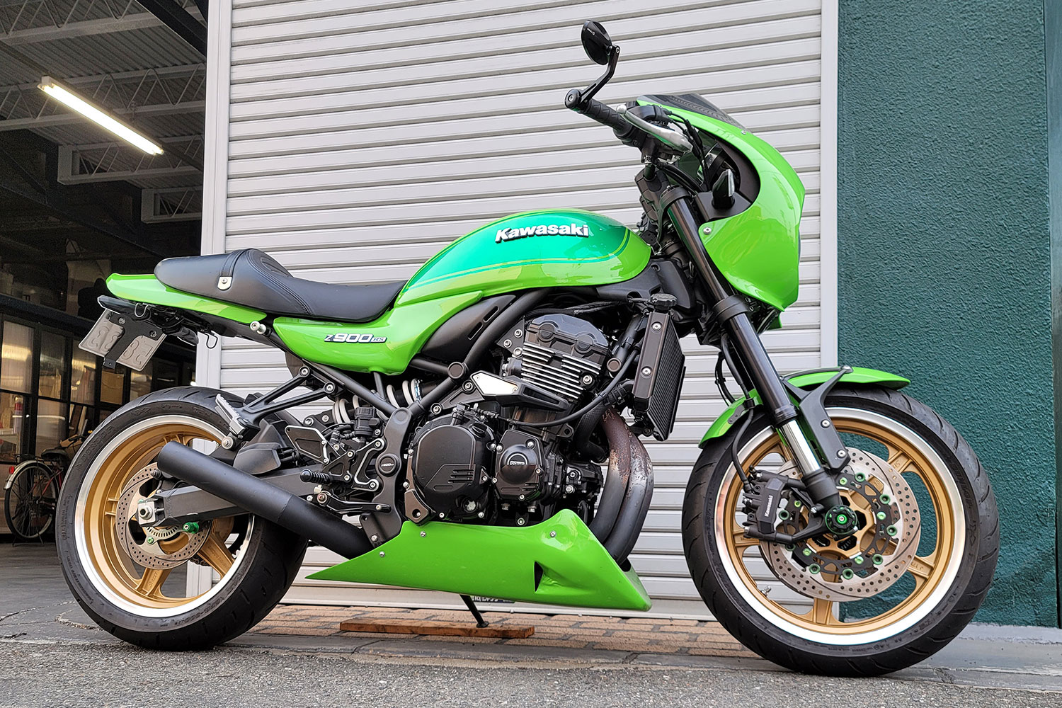 楽天市場】Kawasaki Z900RS SE(22) / Z900RS 50周年モデル リア