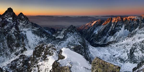 楽天市場 風景 景色 山の壁紙 輸入 カスタム壁紙 Photowall Sun Rise In High Tatras E 貼ってはがせるフリース壁紙 不織布 海外取り寄せのため1カ月程度でお届け 代引き 後払い不可 壁紙屋本舗 カベガミヤホンポ
