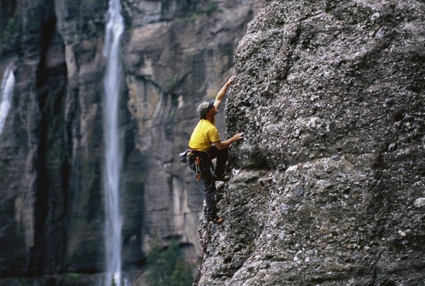 楽天市場 自然 人物の壁紙 輸入 カスタム壁紙 Photowall Rock Climbing At Bridal Veil Falls E 貼ってはがせるフリース壁紙 不織布 海外取り寄せのため1カ月程度でお届け 代引き 後払い不可 壁紙屋本舗 カベガミヤホンポ