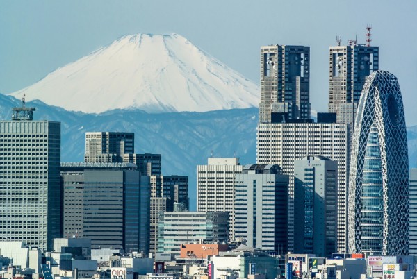 楽天市場 都市 都会 摩天楼 東京の壁紙 輸入 カスタム壁紙 Photowall Fuji Over Shinjuku E 貼ってはがせるフリース壁紙 不織布 海外取り寄せのため1カ月程度でお届け 代引き不可 壁紙屋本舗 カベガミヤホンポ