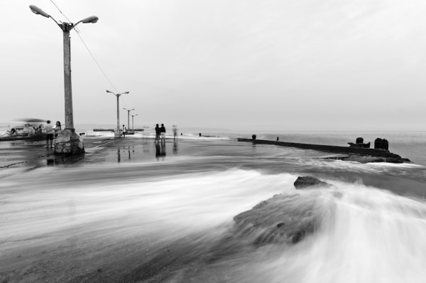 楽天市場 風景 景色 自然の壁紙 輸入 カスタム壁紙 Photowall Overflowing Sea Water In Santa Ana Wharf E 貼ってはがせるフリース壁紙 不織布 海外取り寄せのため1カ月程度でお届け 代引き 後払い不可 壁紙 屋本舗 カベガミヤホンポ