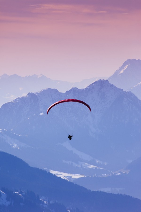 楽天市場 風景 景色 山の壁紙 輸入 カスタム壁紙 Photowall Kite In Hopfgarten Austria E 貼ってはがせるフリース壁紙 不織布 海外取り寄せのため1カ月程度でお届け 代引き 後払い不可 壁紙屋本舗 カベガミヤホンポ