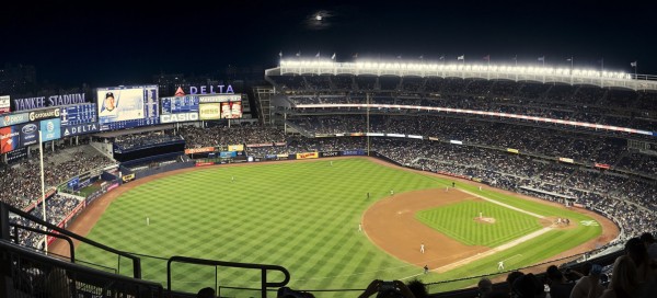 楽天市場 球場 ニューヨークヤンキースの壁紙 輸入 カスタム壁紙 Photowall New York Yankees 貼ってはがせるフリース壁紙 不織布 海外取り寄せのため1カ月程度でお届け 代引き 後払い不可 壁紙屋本舗 カベガミヤホンポ