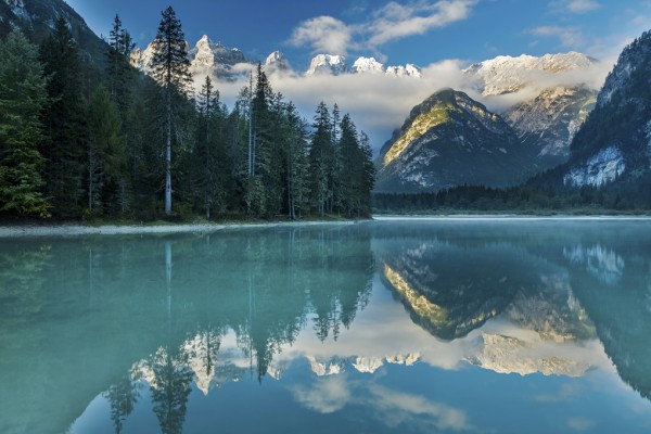 楽天市場 ランドロ湖 湖 森 山 自然の壁紙 輸入 カスタム壁紙 Photowall Lago Di Landro 貼ってはがせるフリース壁紙 不織布 海外取り寄せのため1カ月程度でお届け 代引き 後払い不可 壁紙屋本舗 カベガミヤホンポ