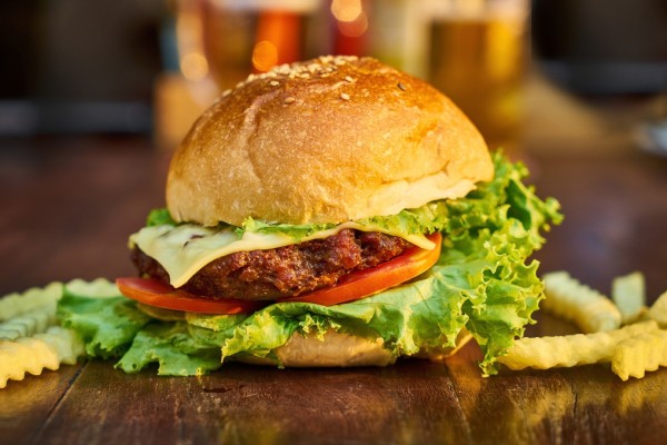 楽天市場 カスタム壁紙の壁紙 輸入 カスタム壁紙 Photowall Burger 貼ってはがせるフリース壁紙 不織布 海外取り寄せのため1カ月程度でお届け 代引き 後払い不可 壁紙屋本舗 カベガミヤホンポ