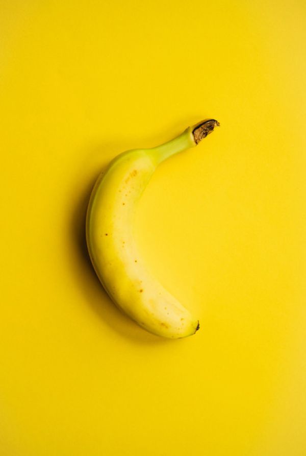 楽天市場 バナナ 黄色 イエローの壁紙 輸入 カスタム壁紙 Photowall Yellow Banana 貼ってはがせるフリース壁紙 不織布 海外取り寄せのため1カ月程度でお届け 代引き不可 壁紙屋本舗 カベガミヤホンポ