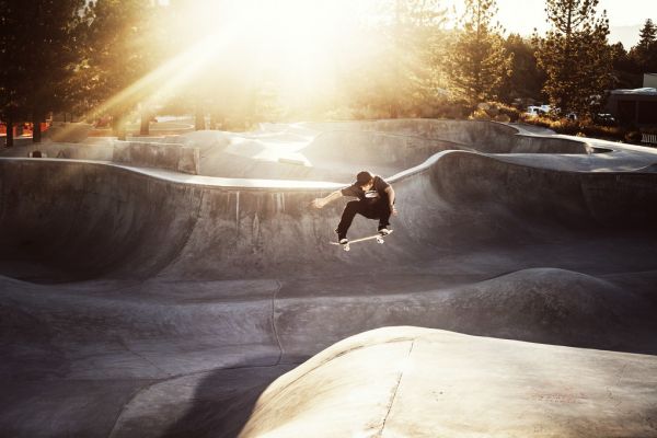 楽天市場 スケートボード スケボー スポーツの壁紙 輸入 カスタム壁紙 Photowall Skateboard Park 貼ってはがせるフリース壁紙 不織布 海外取り寄せのため1カ月程度でお届け 代引き 後払い不可 壁紙屋本舗 カベガミヤホンポ