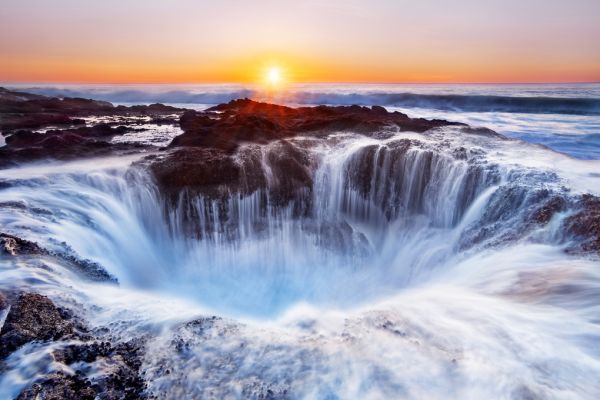 楽天市場 滝 自然 大自然の壁紙 輸入 カスタム壁紙 Photowall Oregon Waterfall 貼ってはがせるフリース壁紙 不織布 海外取り寄せのため1カ月程度でお届け 代引き 後払い不可 壁紙屋本舗 カベガミヤホンポ