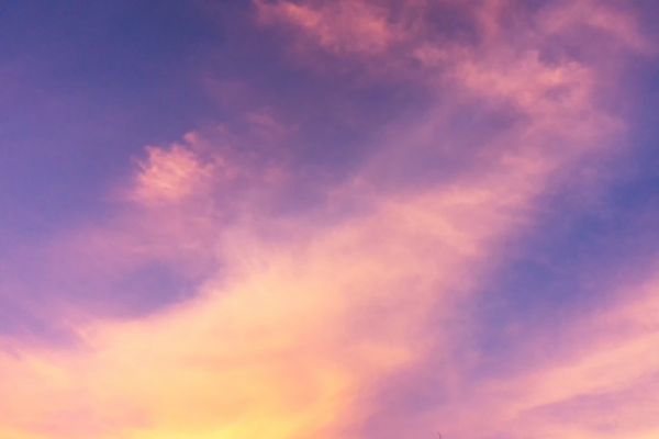 楽天市場 空 雲 グラデーション 青 ブルー 紫 パープルの壁紙 輸入 カスタム壁紙 Photowall Sunset Clouds 105 貼ってはがせるフリース壁紙 不織布 海外取り寄せのため1カ月程度でお届け 代引き 後払い不可 壁紙屋本舗 カベガミヤホンポ