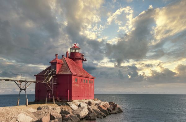 楽天市場 灯台 海 空 雲 風景 自然の壁紙 輸入 カスタム壁紙 Photowall Sturgeon Bay Lighthouse 貼ってはがせるフリース壁紙 不織布 海外取り寄せのため1カ月程度でお届け 代引き 後払い不可 壁紙屋本舗 カベガミヤホンポ