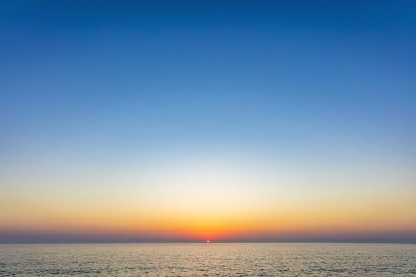 楽天市場 海 空 太陽 夕日 夕焼け 自然 風景 青 ブルーの壁紙 輸入 カスタム壁紙 Photowall Sunset 4 245 貼ってはがせるフリース壁紙 不織布 海外取り寄せのため1カ月程度でお届け 代引き 後払い不可 壁紙屋本舗 カベガミヤホンポ