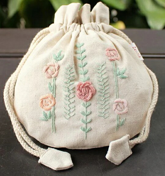 楽天市場】手刺繍ポーチ ミニポーチ 春の庭 Zenma ゼンマ ハンドメイド