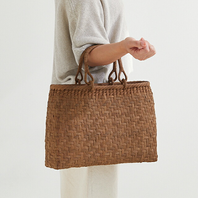 新品 長野産　極細3ミリ一番　柿渋2本飛び網代編み　山葡萄籠バッグ　リング取手 新品 長野産 極細3ミリ一番 柿渋2本飛び網代編み 山葡萄籠バッグ