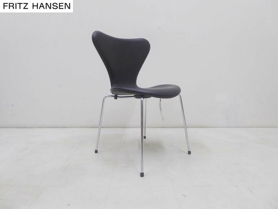 新品未使用 正規品■FRITZ HANSEN フリッツハンセン■2025年製 SERIES7 フルパディング 本革 Essential Leather エッセンシャルレザーブラック ダイニングチェア タグ付-4