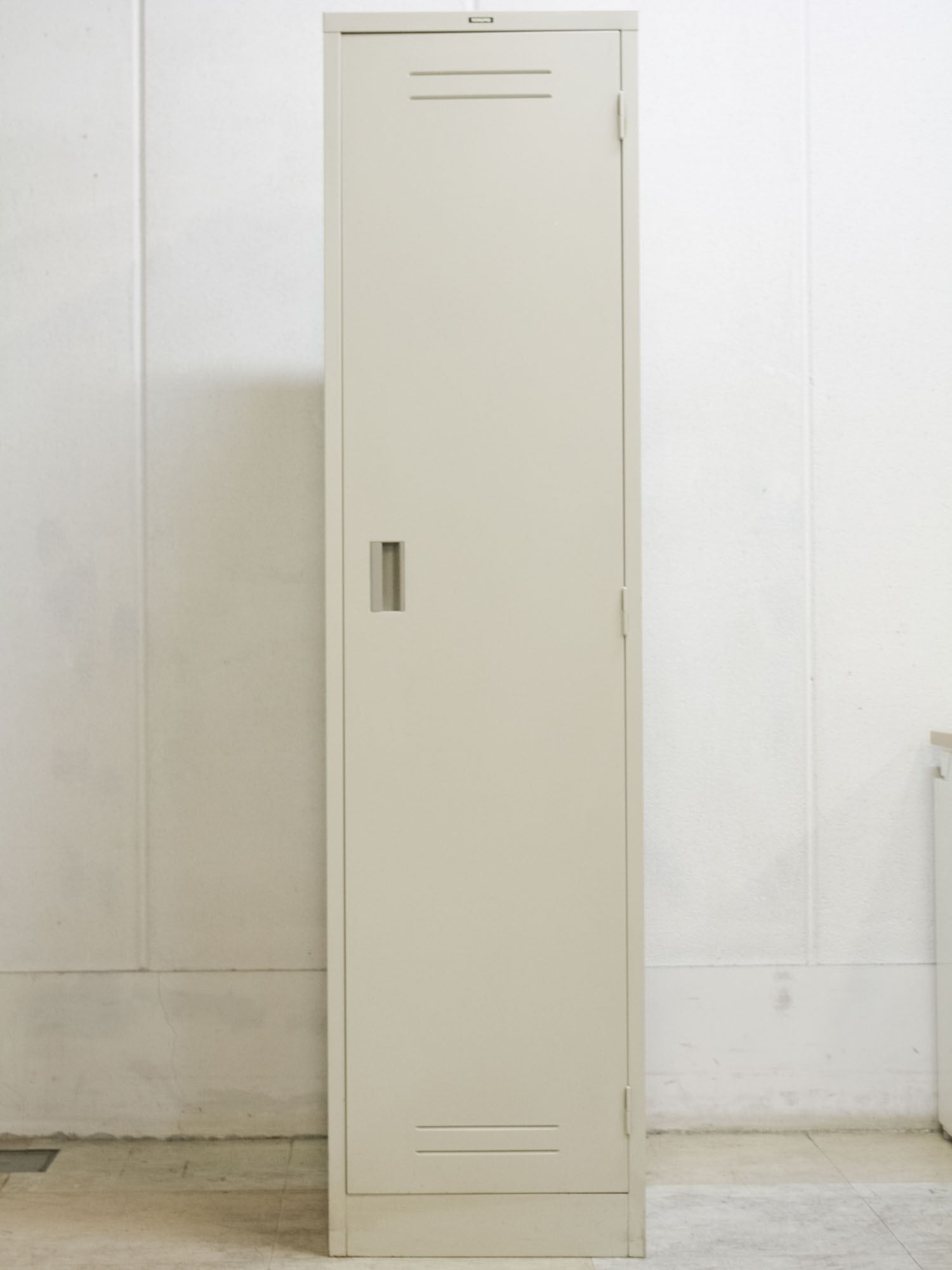 売れ筋がひ の掃除用具入れ スイッパー コンパクトリー 鍵無しタイプ クリーンロッカー 中古ロッカー W455xd515xh1790 中古 コクヨ製 鍵無しタイプ 中古 Clkz 35mc オフィス家具 再入荷 の