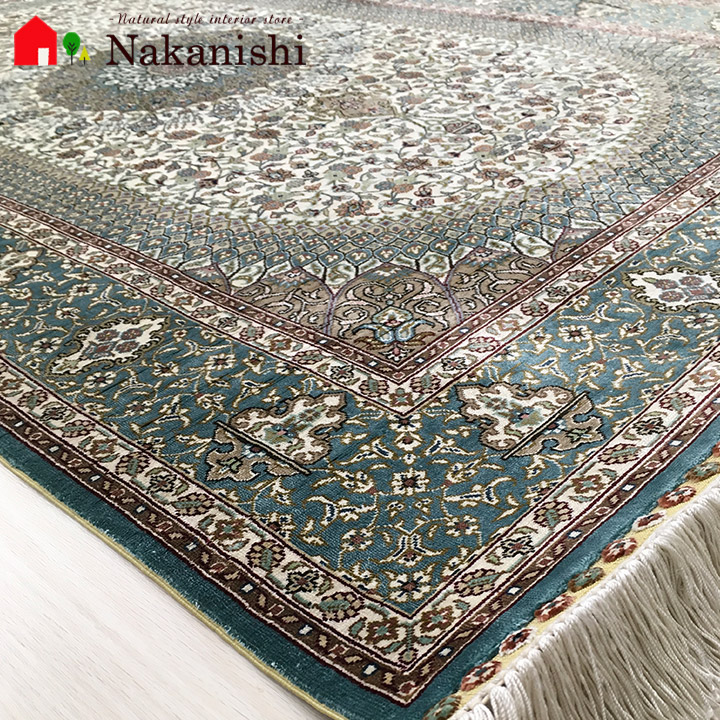 花柄のベージュとグリーンのカーペット　シルク 手織り 花柄 「シルク緞通」 | Happy Rug Market