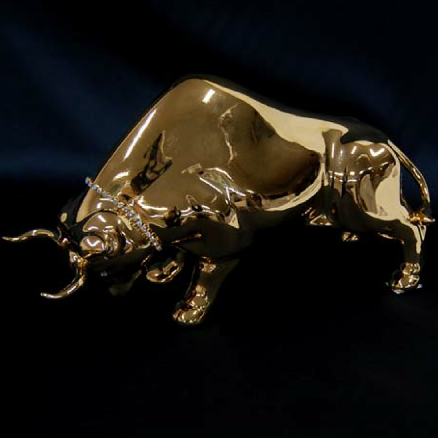 陶器 動物 ブル 置物 イタリア製 牛の置物 AHURA 陶器 動物 ブル 置物 イタリア製 牛の置物 AHURA - メルカリ