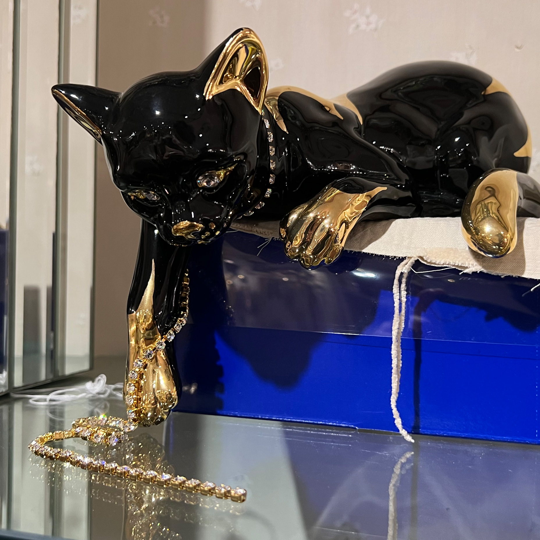 正規品送料無料 猫の置物 ブラック ゴールド 黒猫の置物 ネコのインテリアオブジェ 動物の置物 輸入雑貨 イタリア製 Pe03 Gr