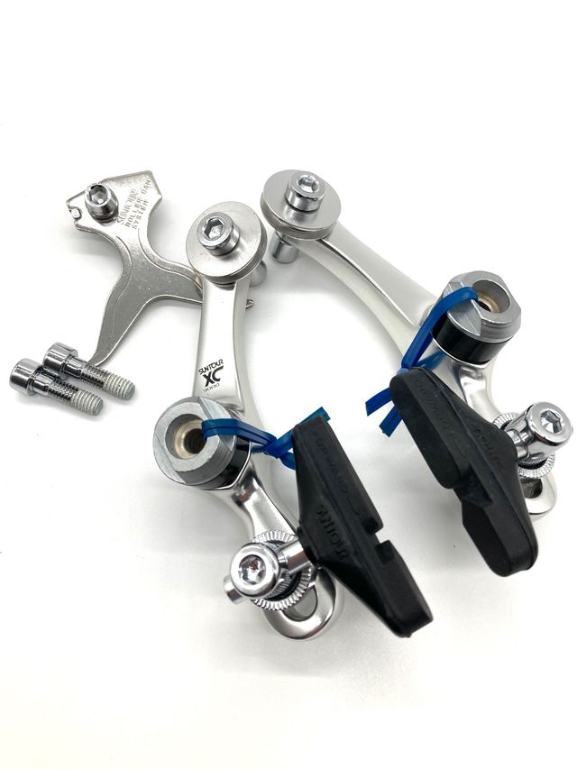 国内正規品 希少デッドストック NOS サンツアー XC9000 ローラーカムブレーキ 前後共用 SUNTOUR 日本製 KUWAHARA MTB用 Uブレーキ台座対応 お取り寄せ