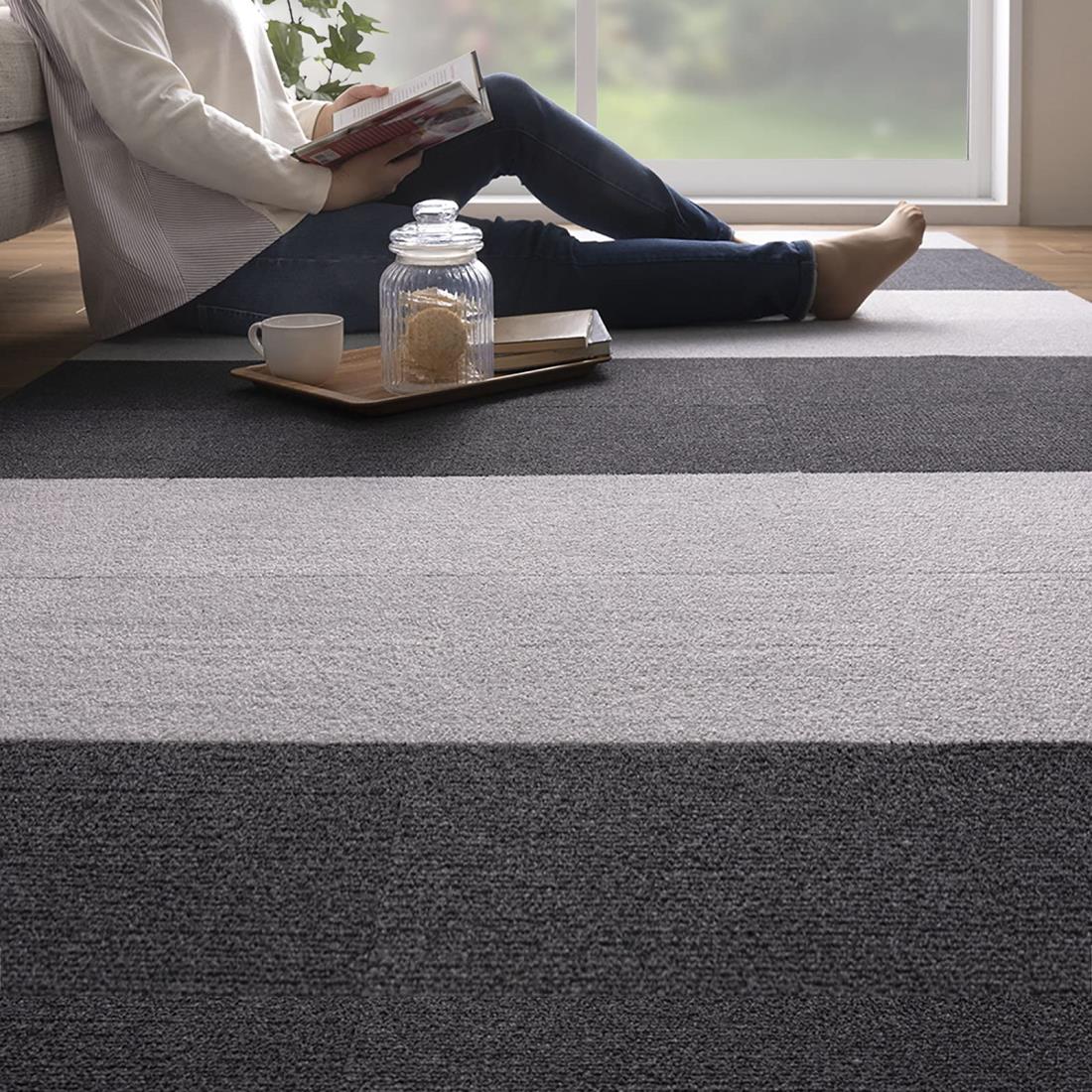 【日本製 撥水 消臭 洗える】サンコー ずれない タイルカーペット 25×25cm ダークグレー ライトグレー セット 50枚組 おくだけ吸着 タイルマット ジョイントマット KV-66