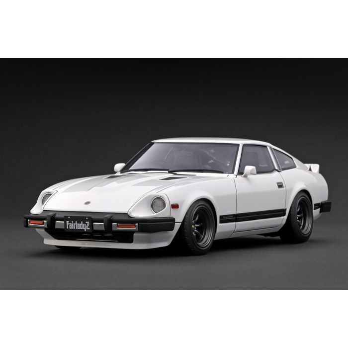 楽天市場】送料無料◇オートアート 77451 1/18 日産