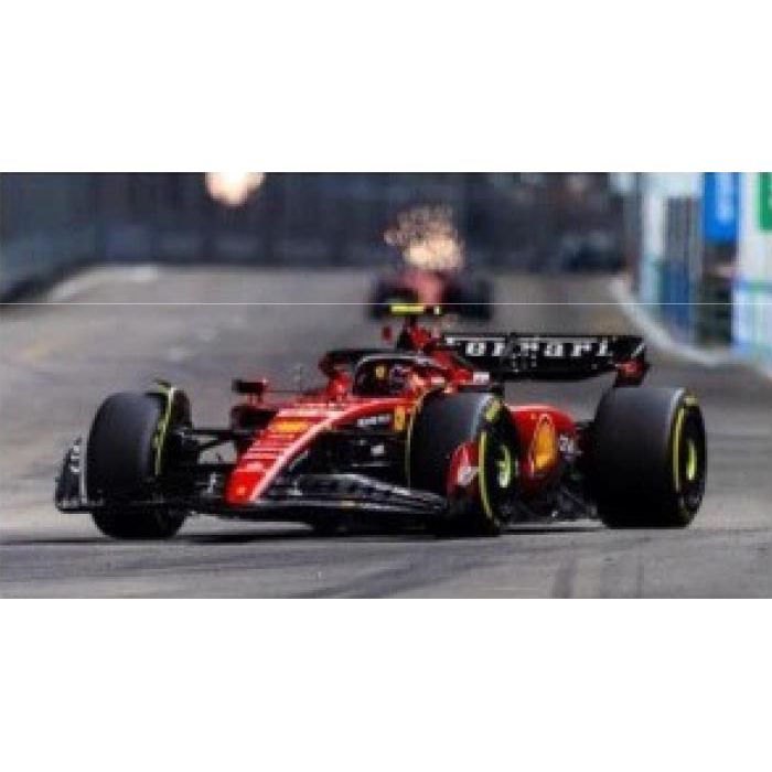【沖縄・離島配送不可】Scuderia Ferrari SF23 No.55 Scuderia Ferrari Winner Singapore GP 2023 Carlos Sainz Spark Japan LS18F1054