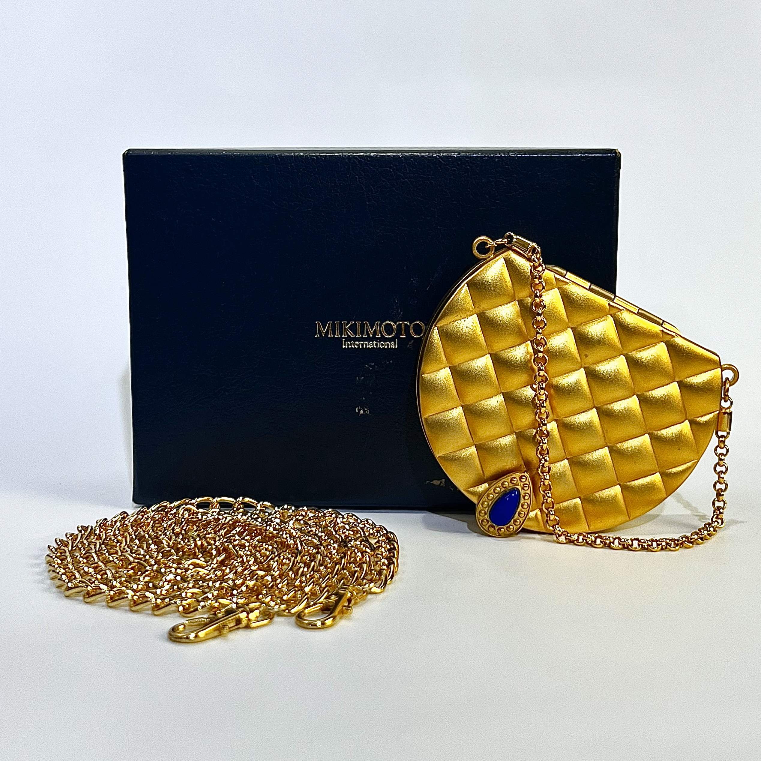 【中古】MIKIMOTO ミキモト コンパクト ミラー付き ショルダー リップパレット ケース ゴールド 箱 レディース ファション小物 口紅パレット 美品